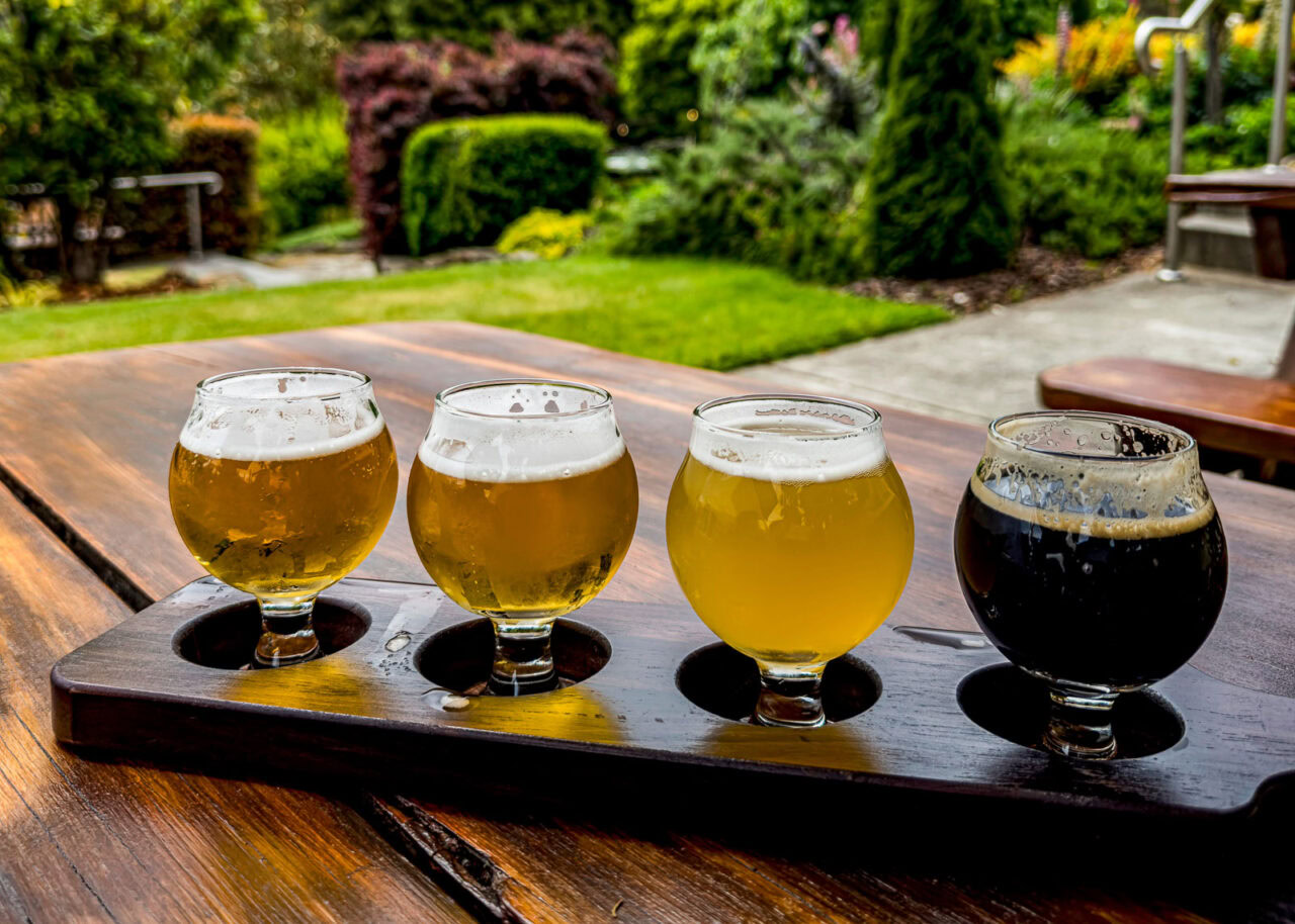 beer-tasting-flight-new-zealand-1280x914-1 Flight of beer samples presented in a brewery in New Zealand.