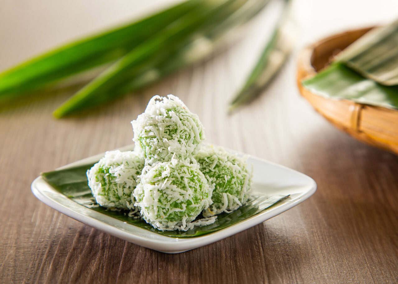 ondeh-ondeh-1280x914-1 Ondeh Ondeh - Malaysian food